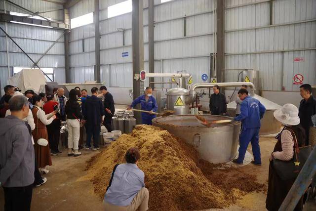 “券承薪火 日新盛德——中国资本市场发展历程暨证券文献精品展”开幕式在京举行