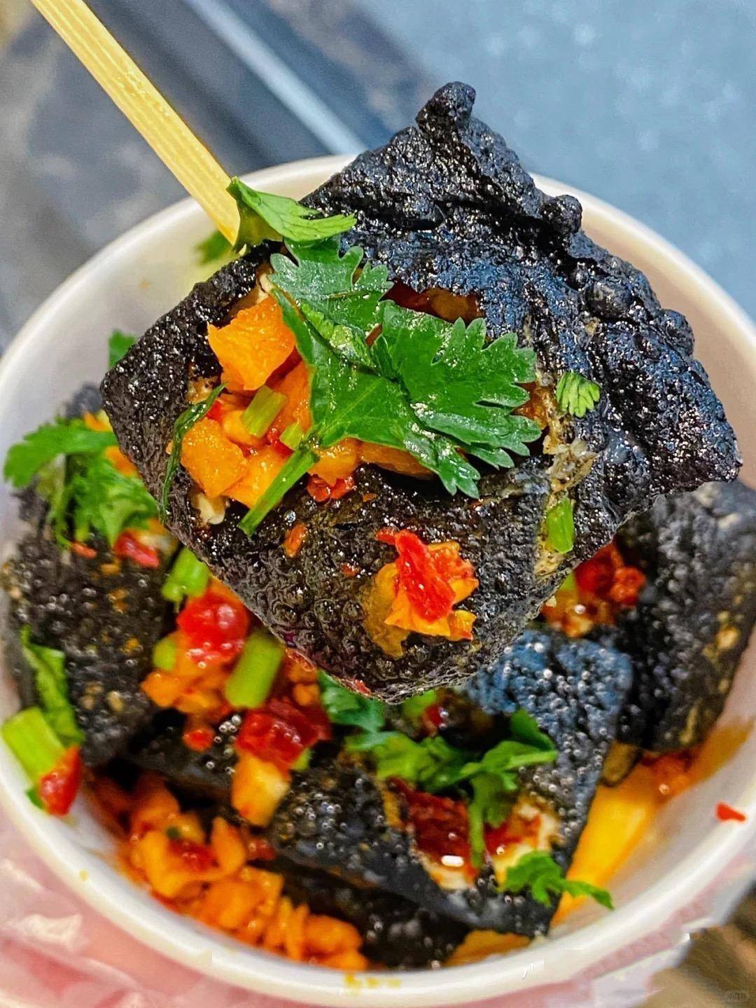 我是重庆人,去了一趟长沙,不吹不黑,长沙美食是真让人欲罢不能