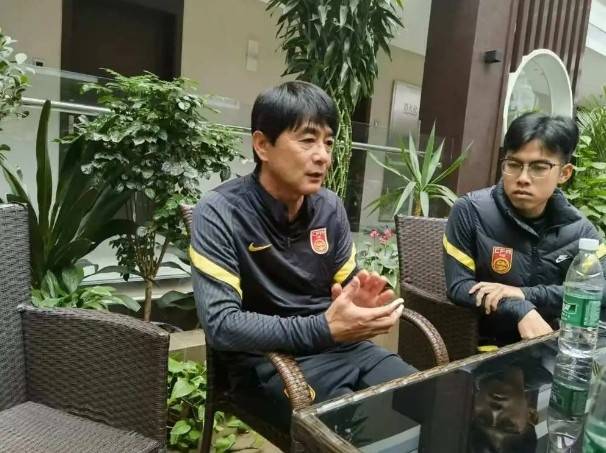 中国U16男足蒙太古杯首战法国：浮嶋敏领军，年轻新星展风采