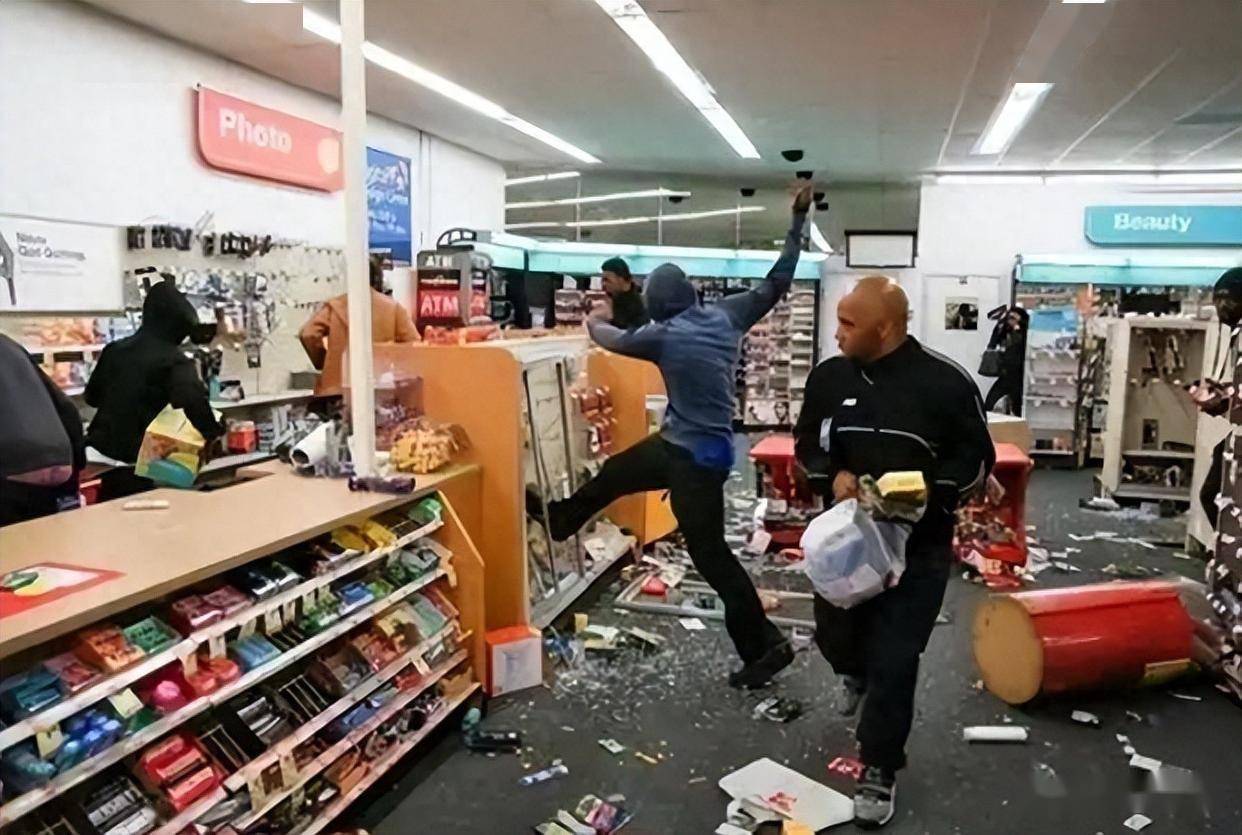 通胀下“零元购”成风，加州法案是保护罪犯还是逼死商家？_搜狐网