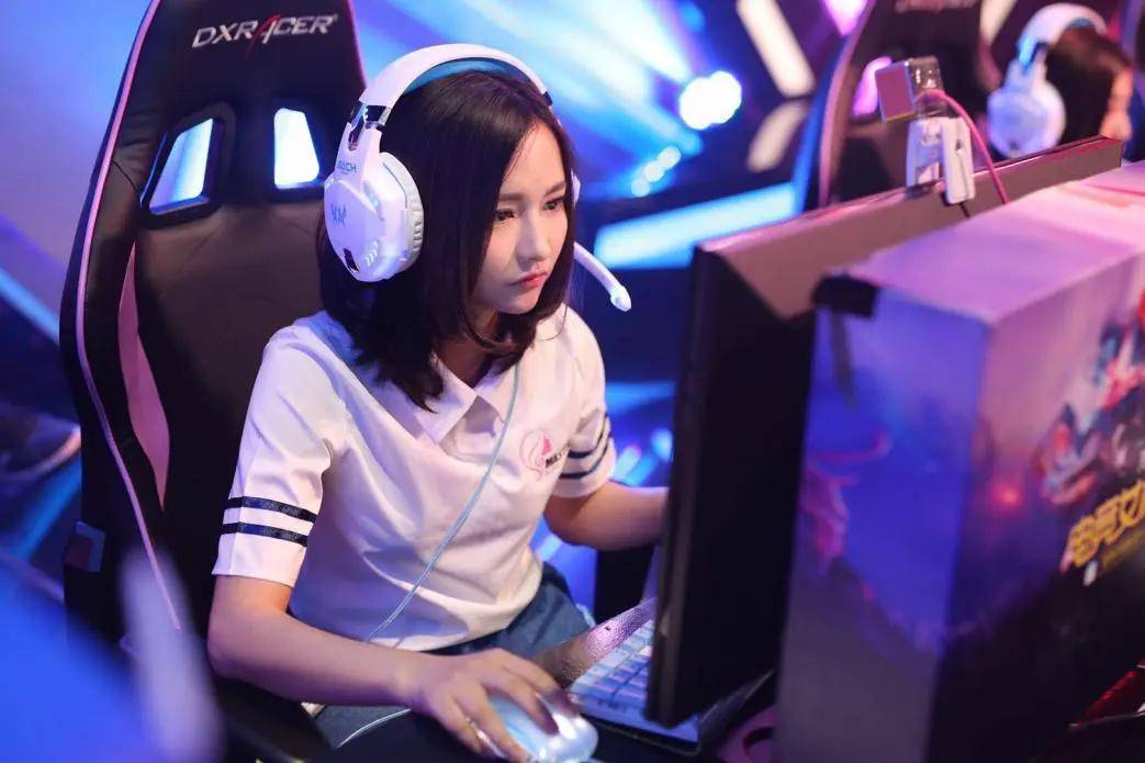 电竞女神miss韩懿莹亮相gdc,共探ai电竞未来,限量福利等你来拿!