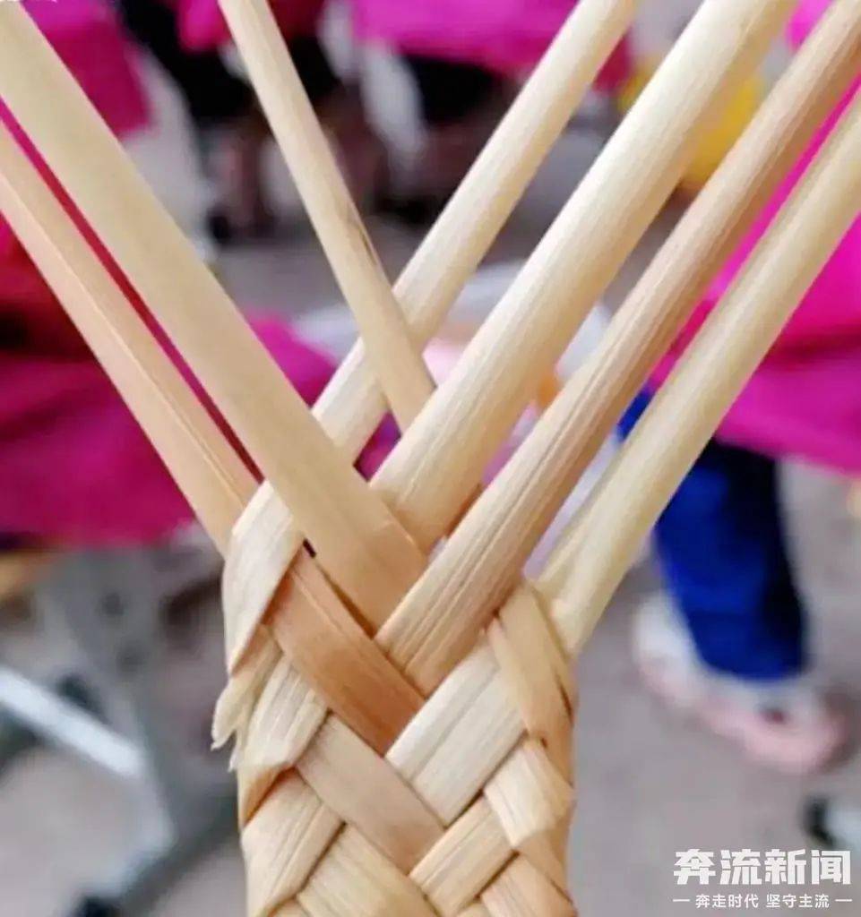 秦安麦秆编,编出美丽的故事