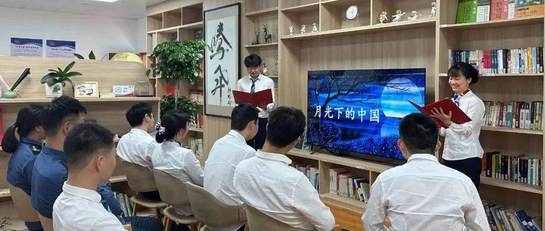 书香致远 青春“悦”读_摄影_活动_书屋