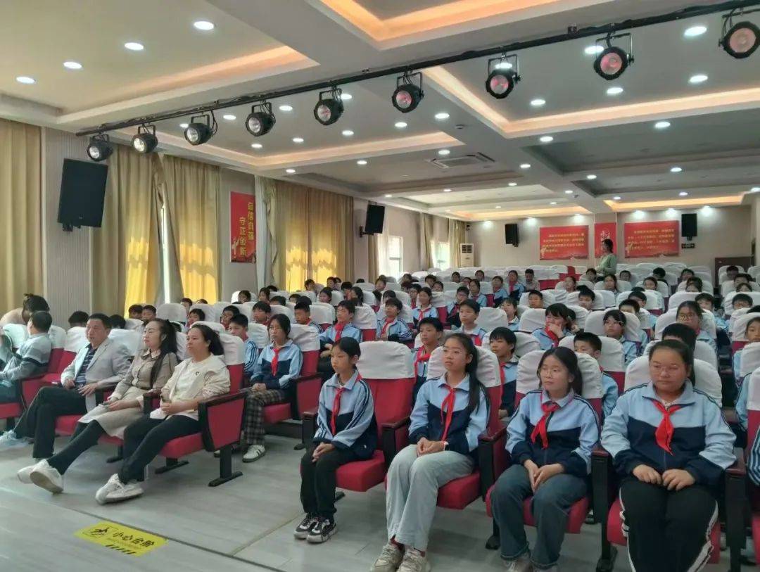 八景镇举行"红色文化宣传教育共建基地"揭牌仪式