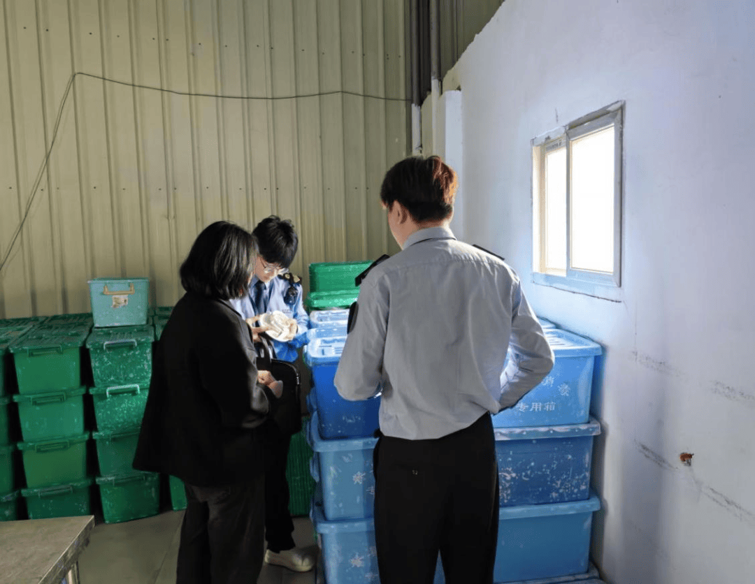 雷竞技raybet餐具消毒专项检查 严把卫生质量安全(图2)