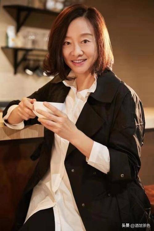 女排杨希现状:69岁身家过亿是大老板,和家世显赫的丈夫很恩爱_体育_郎平_中国女排