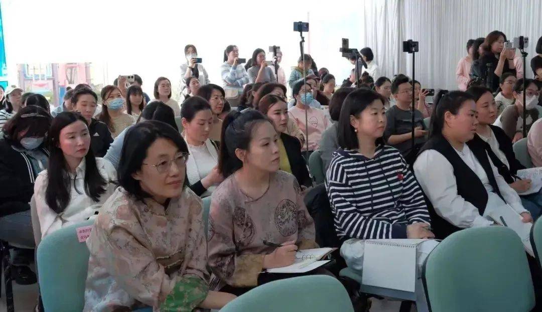 市南区五星级教研组展示_山东省学前教育教研基地成果交流_幼儿园课程基地