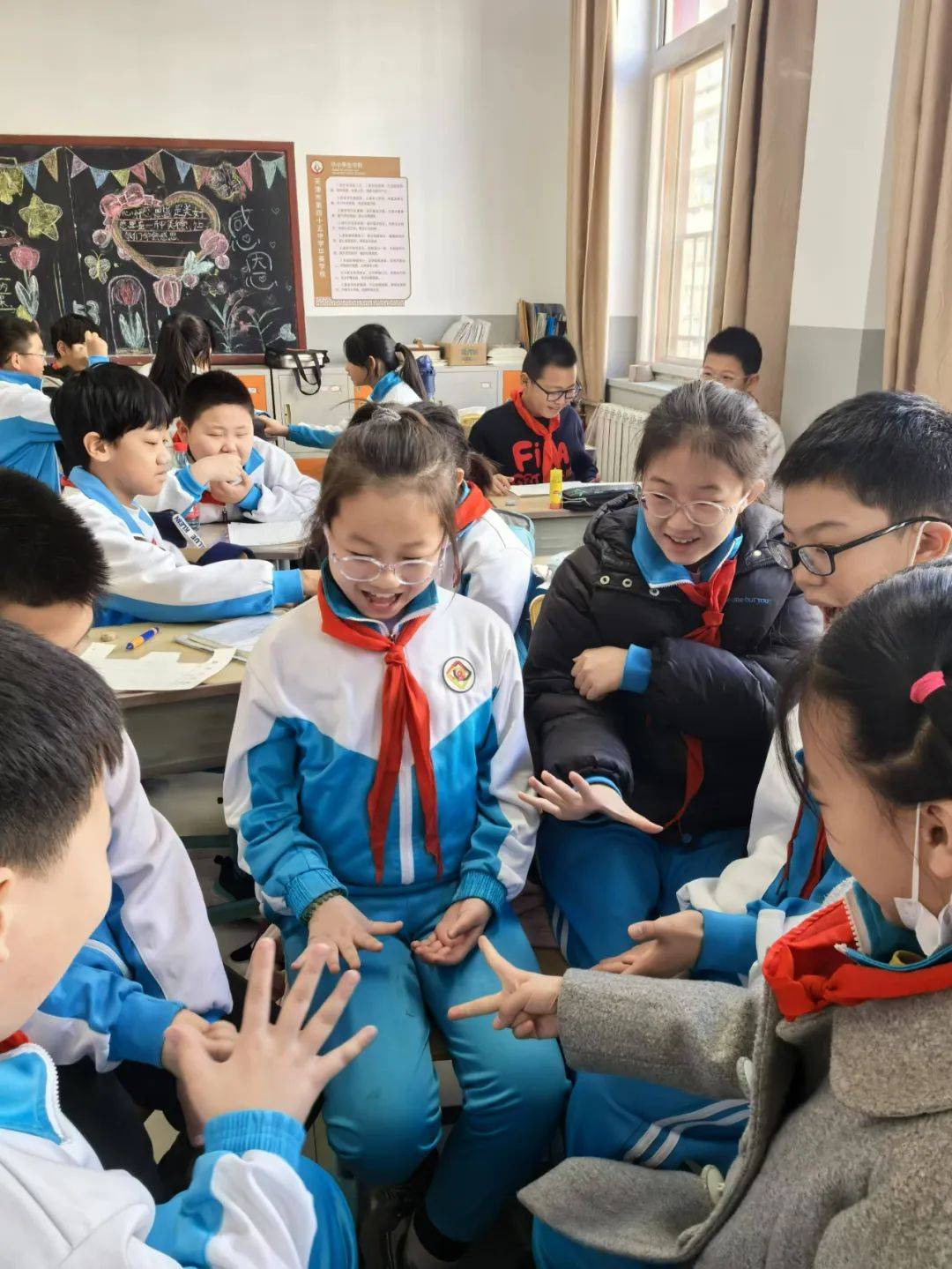 河东区六纬路小学河东区六纬路小学以"悦动课间 活力无限"为主题,打造