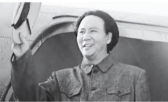 1983年杨尚昆见到古月后，气愤不已：毛主席可不是你这个样子的！