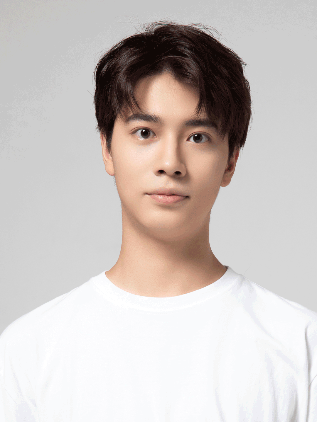 艺术中心制作出品,顾雷编剧,导演司徒慧焯执导,王昊然担任剧本构作