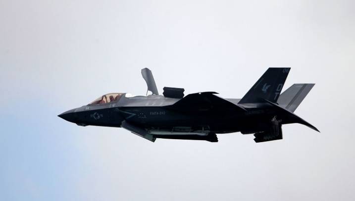 美媒爆：美国数架F-16战机和一架F-35战机曾险些被胡塞武装击中（f-35c战机）
