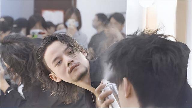 九游娱乐官网理发店倒闭潮来了明明没有电商冲击为啥还会自己干到黄？(图6)