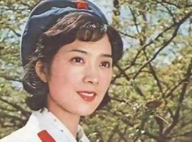 如今再看，曾因流氓案“逃往”美国的龚雪，终印证了郭德纲那句话