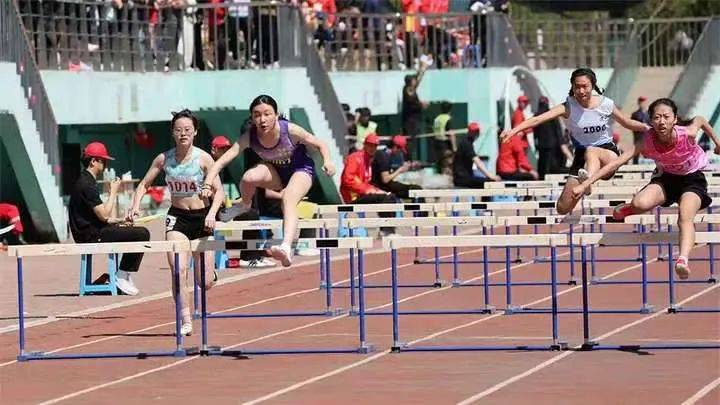 2024-2025学年度哈尔滨市中小学生田径运动会胜利闭幕