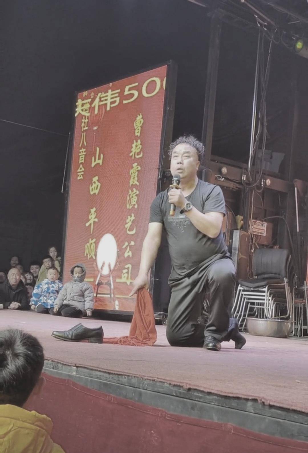 山西长治48岁民间网红艺人大刚突然离世，家属称他喝酒过量酒精中毒