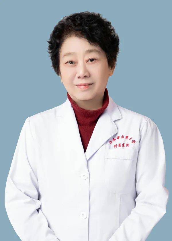 6月14日全国名中医张小萍教授传承工作室名医团队至我院义诊啦!