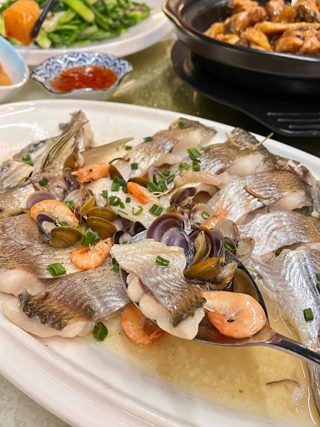 ¥399入住全新开业河源万绿湖美居酒店享受无限次养生温泉+水世界