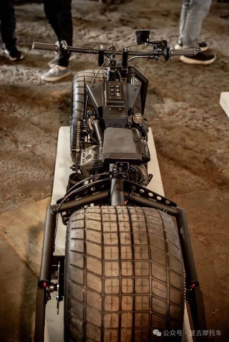 蝙蝠侠的大脚车