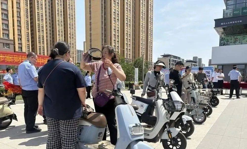 济南一公交站点电动车频繁被盗！警方：2人落网，9辆涉案车被跨省追回