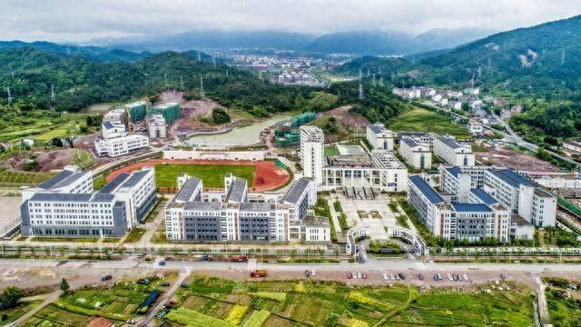 泉州和济南谁潜力大？泉州民营经济占优，济南呢？