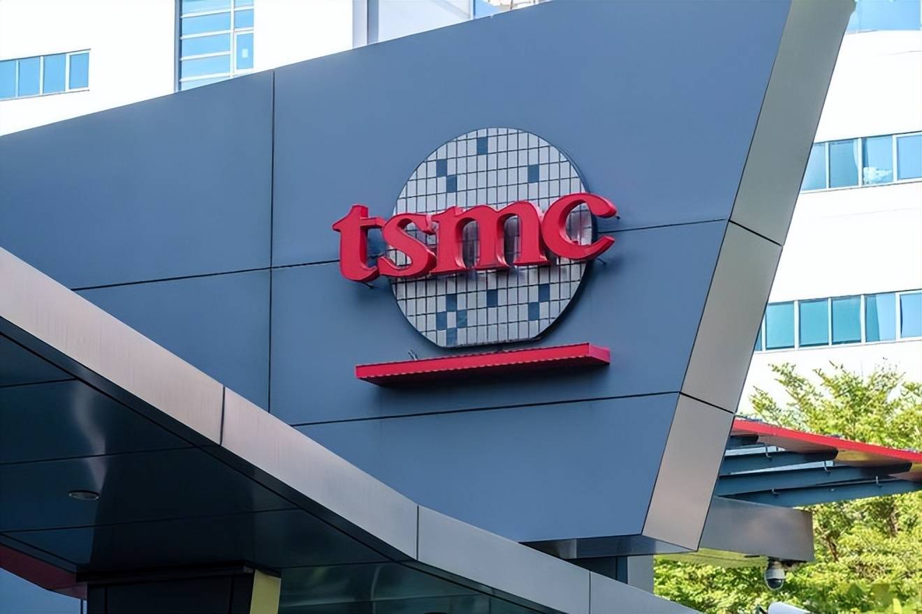 原创             美国商务部长炮轰中国芯片：天天说制造先进芯片，但中国根本没有
