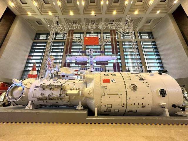 中国空间站崛起，美国焦虑之下竟扬言击落？太空合作何去何从