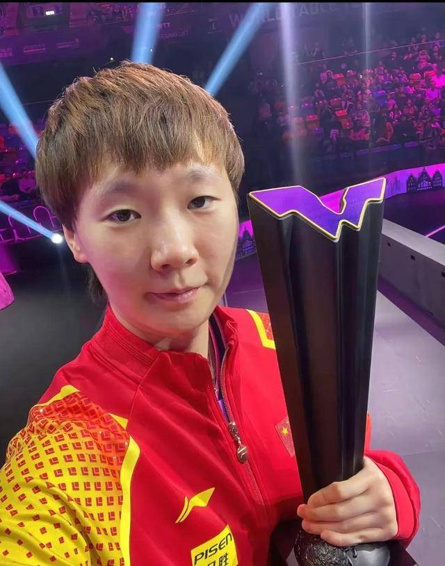 王曼昱感恩父亲：摆摊卖肉夹馍供我打球，他让我学会了吃苦与奋斗