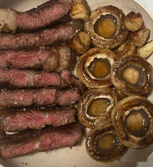 蘑菇煎酱怎么做_蘑菇怎么煎出汤汁_