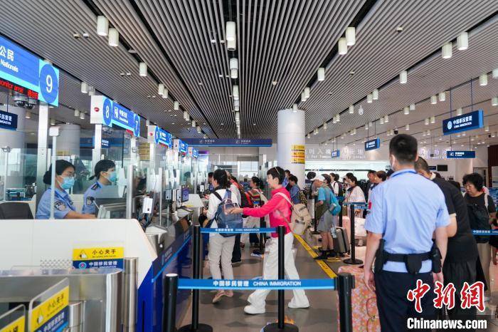 _天津国际邮轮母港迎暑期热潮 预计接待旅客逾14万人次_天津国际邮轮母港迎暑期热潮 预计接待旅客逾14万人次