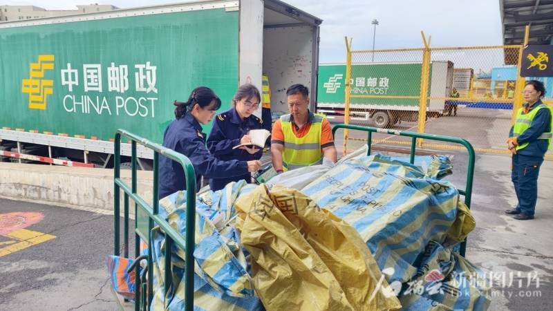 前5个月我国新疆对中亚五国进出口总值占全国近四成