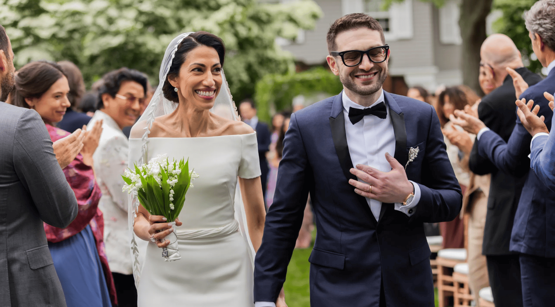 索罗斯之子与希拉里贴身幕僚结婚，94岁索罗斯提前一天举办祝福仪式_搜狐网