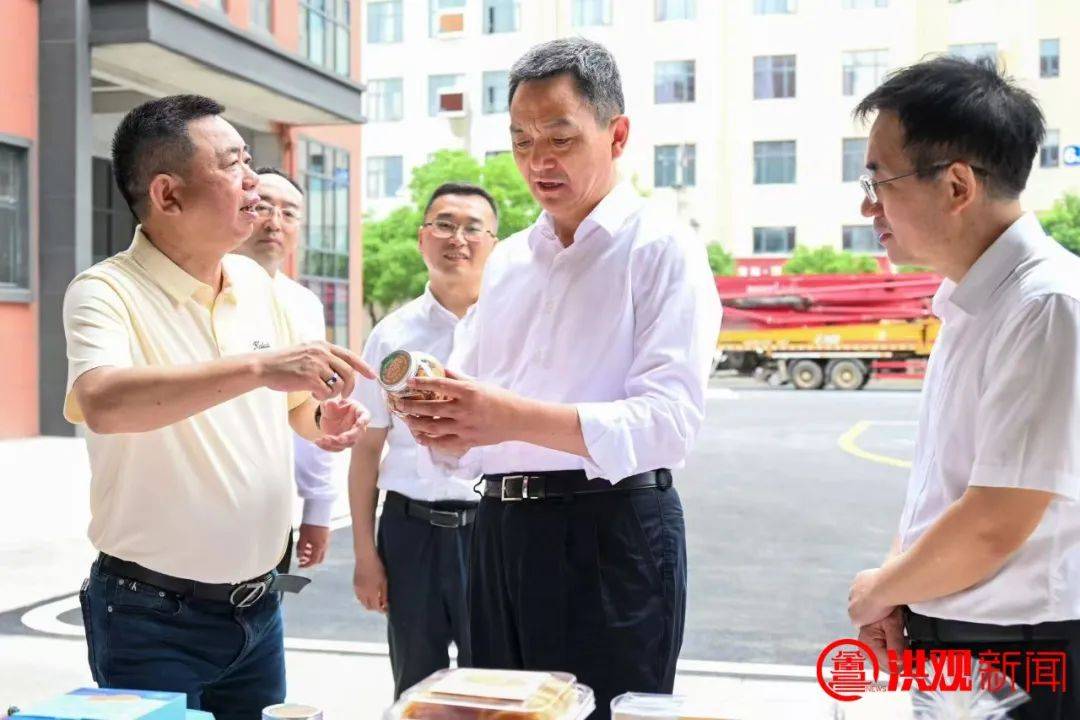 李红军在青山湖区调研重点产业项目建设运营情况