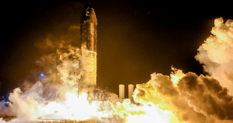 SpaceX星舰36号飞船在静态点火试验中出现故障并发生爆炸