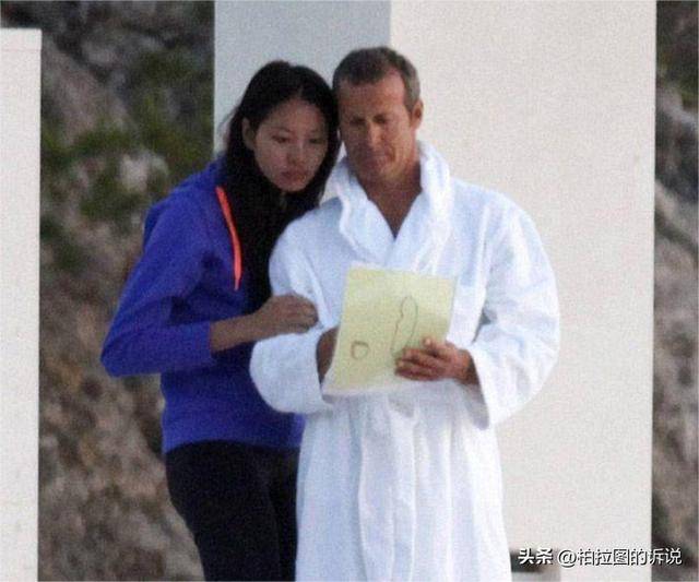 正当大家以为他们会选择结婚的时候,罗紫琳却被拍到与俄罗斯富豪亲密