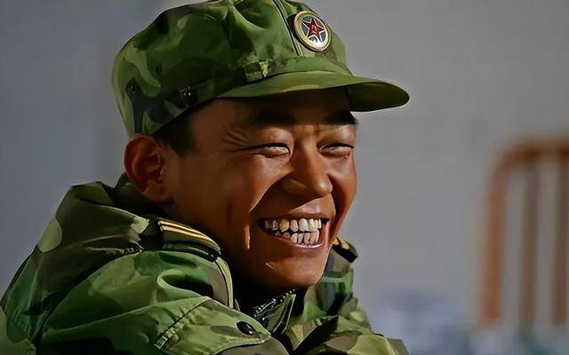 离婚9年，王宝强的一双儿女都“以他为荣”，马蓉彻底后悔了吧？