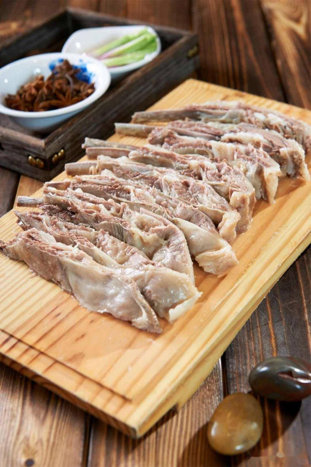 宁夏手抓羊肉鲜嫩无膻的3个绝招!吃一次就忘不了的神仙味道