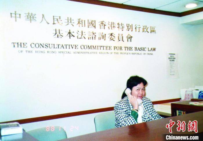 见证香港回归的传舌人盘苏贤：年代给了我奉献国家的时机