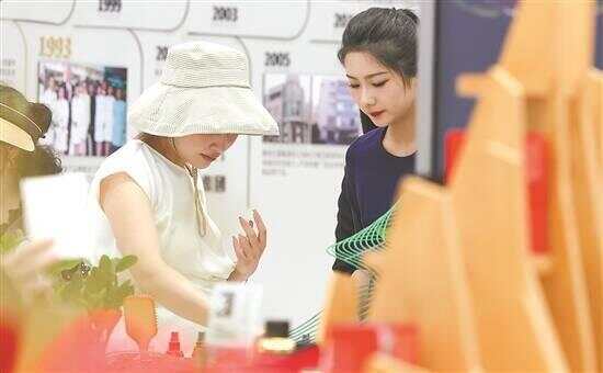 多款产品成分备案不符被查 逐本涉虚假宣传及宣