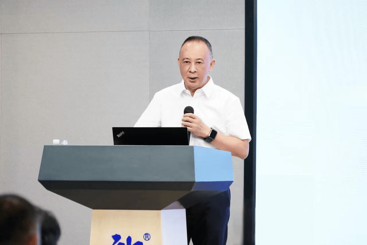 逆寒流，不裁员，扶商家！郎酒再开全国经销商大会 汪俊林提出“四保八稳”要与商家共度行业凛冬