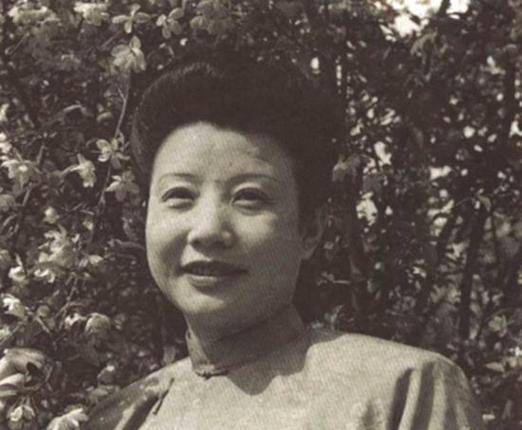 1955年，48岁女叛徒被判枪决，毛主席拍案大怒：她是咱全党的恩人