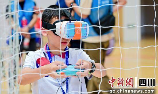 自贡衡川实验学校无人机校队获省级比赛多项荣誉