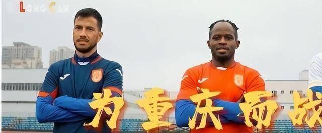 他上赛季还在中甲踢球，本赛季却完成逆袭多次进国足，迎来新巅峰