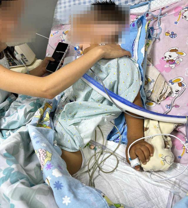 女子称3岁儿子做完扁桃体切除术后脑死亡 卫健局:已在调查(图1)