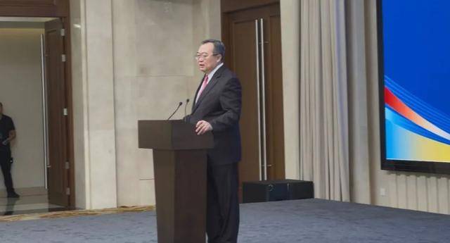 刘建超：“这次本来想给大家准备一些Labubu，发现根本买不到”