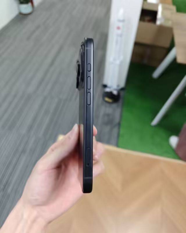 苹果iPhone 17 Pro最新曝光，背面全变了