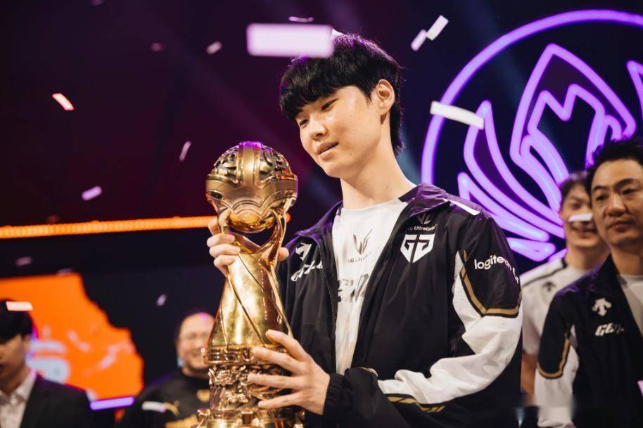 电竞巅峰对决：Chovy与Faker的传奇之战64-63