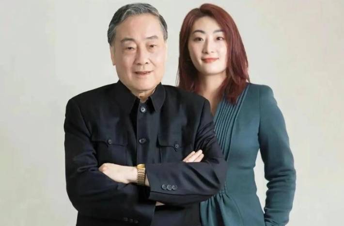 官媒下场！宗庆后人设彻底崩塌，专对女员工下手，72岁仍色心不改