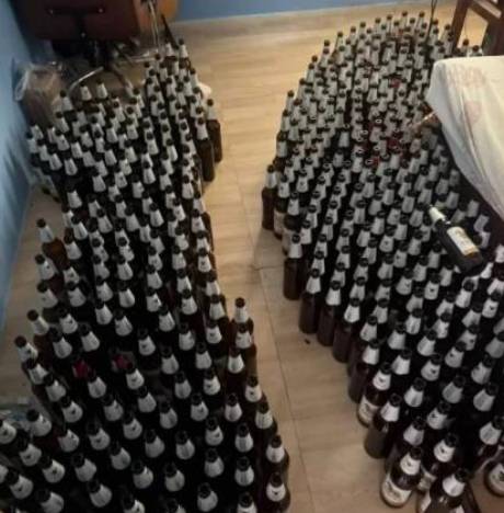 仅靠喝啤酒过活，泰国一男子一个多月不吃饭暴毙，床边有数百酒瓶