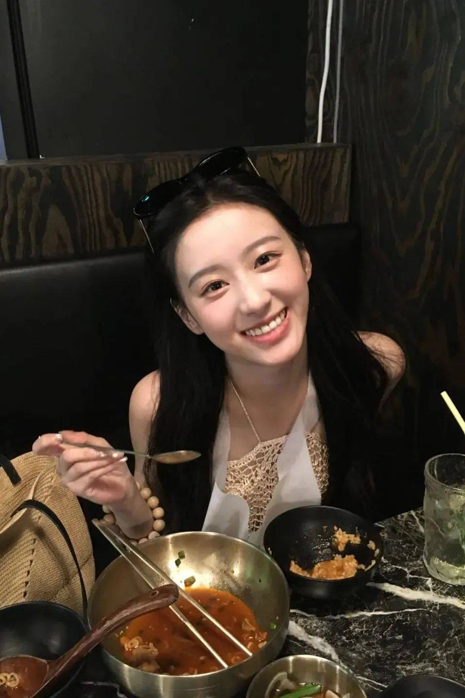 00小花，怎么不算人均母胎美人呢？