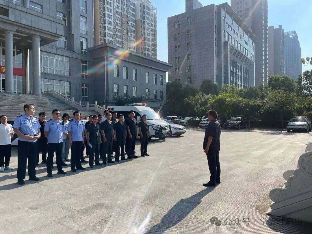 现场画面曝光！河南驻马店出动多名干警，多人被带走！
